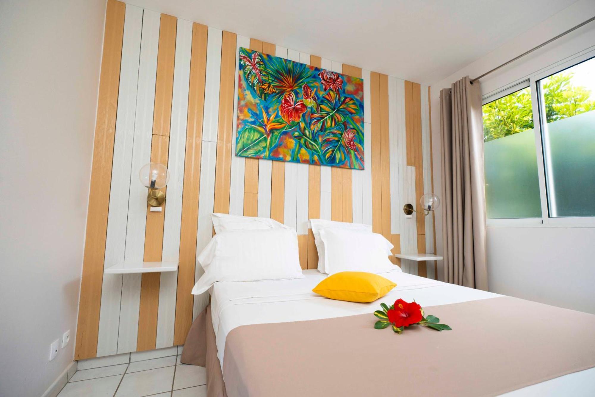 Hotel Village Pomme Cannelle 3 Etoiles Le Precheur Exterior photo