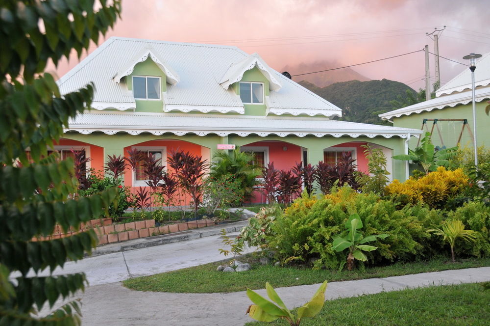 Hotel Village Pomme Cannelle 3 Etoiles Le Precheur Exterior photo